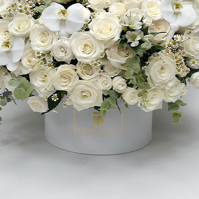 JENEEN FLOWERS flowers bright white flowers