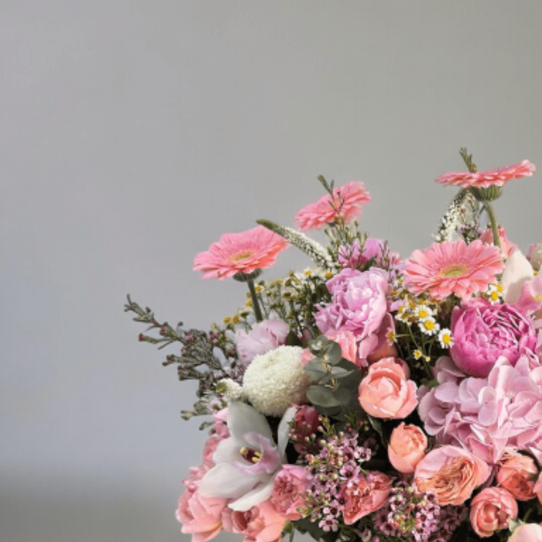 JENEEN FLOWERS FLOWERS VASE HYDRANGEA BLOSSOM