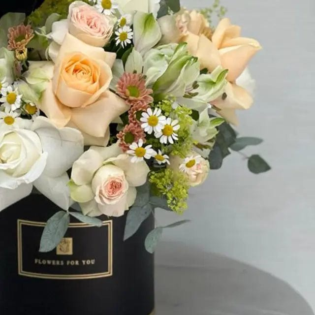 JENEEN FLOWERS flowers Ville Box graduated peachy